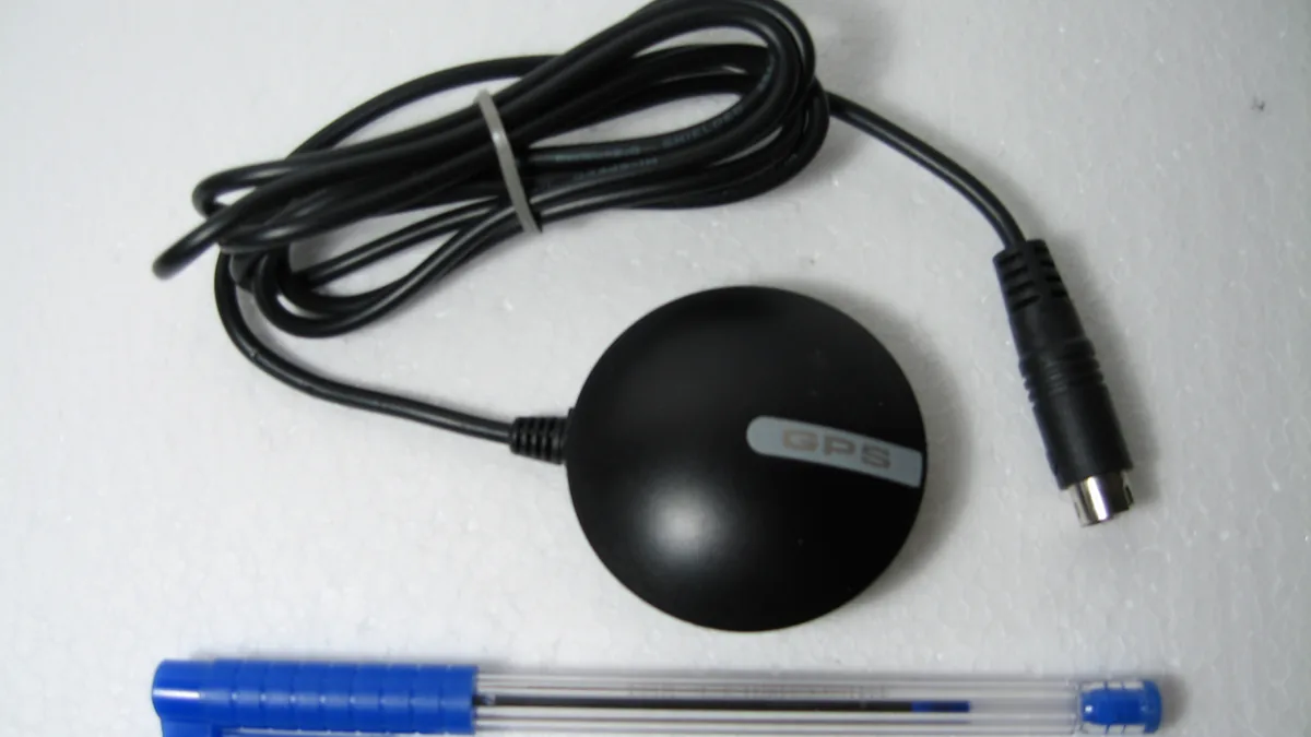 A GPS receiver equipped with Sirf Star III chip